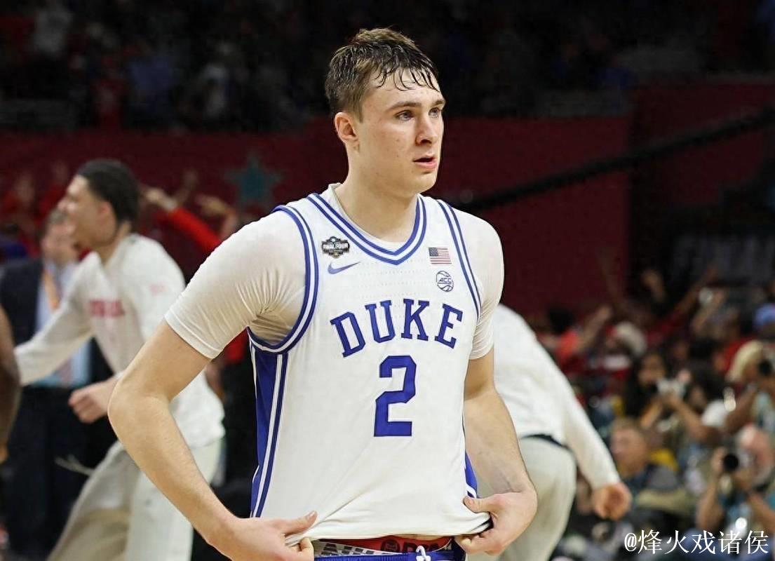 美媒:弗拉格18岁时已经3次半场20+历史最多,詹姆斯只有1次 美媒:弗拉格18岁时已经3次半场20+历史最多,詹姆斯只有1次